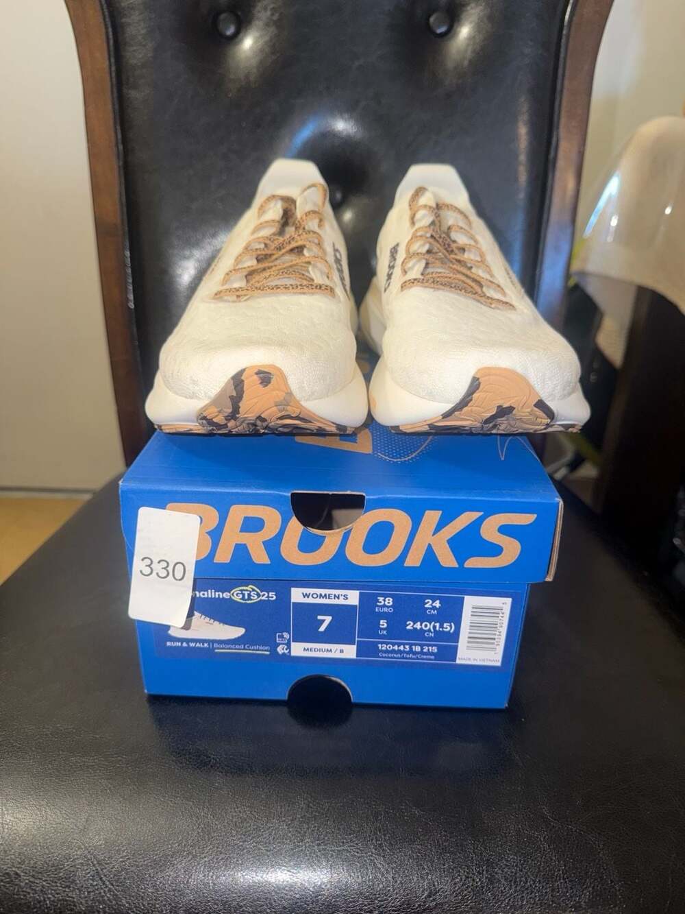 Brooks Adrenaline GTS 25 Women's Running Shoes Coconut/Tofu/Creme